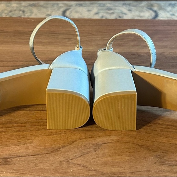 Light blue chunky ruched heels, sandals, size 5-1/2, cute, new without box - Picture 5 of 7